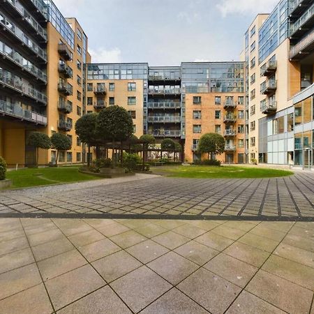 City Apartment In Great Location With A Balcony & Parking Possible - West One Sheffield Exterior photo
